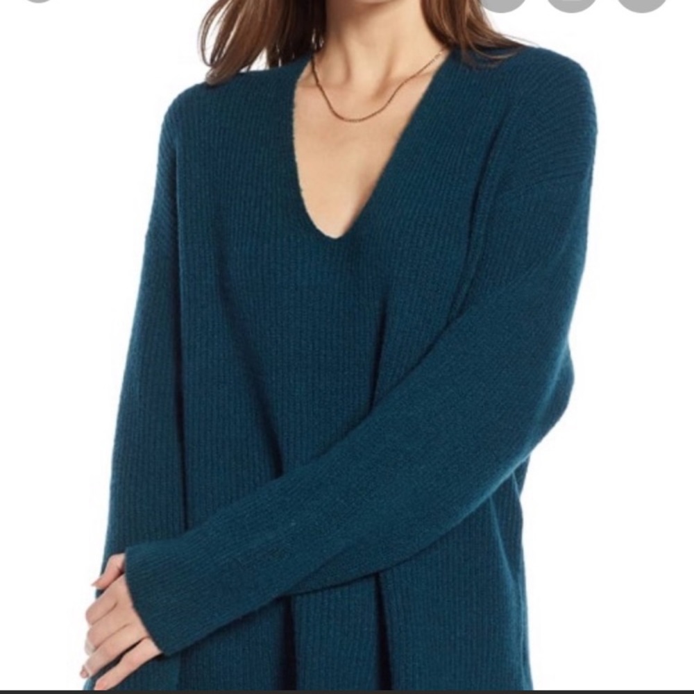 Something Navy v-neck sweater